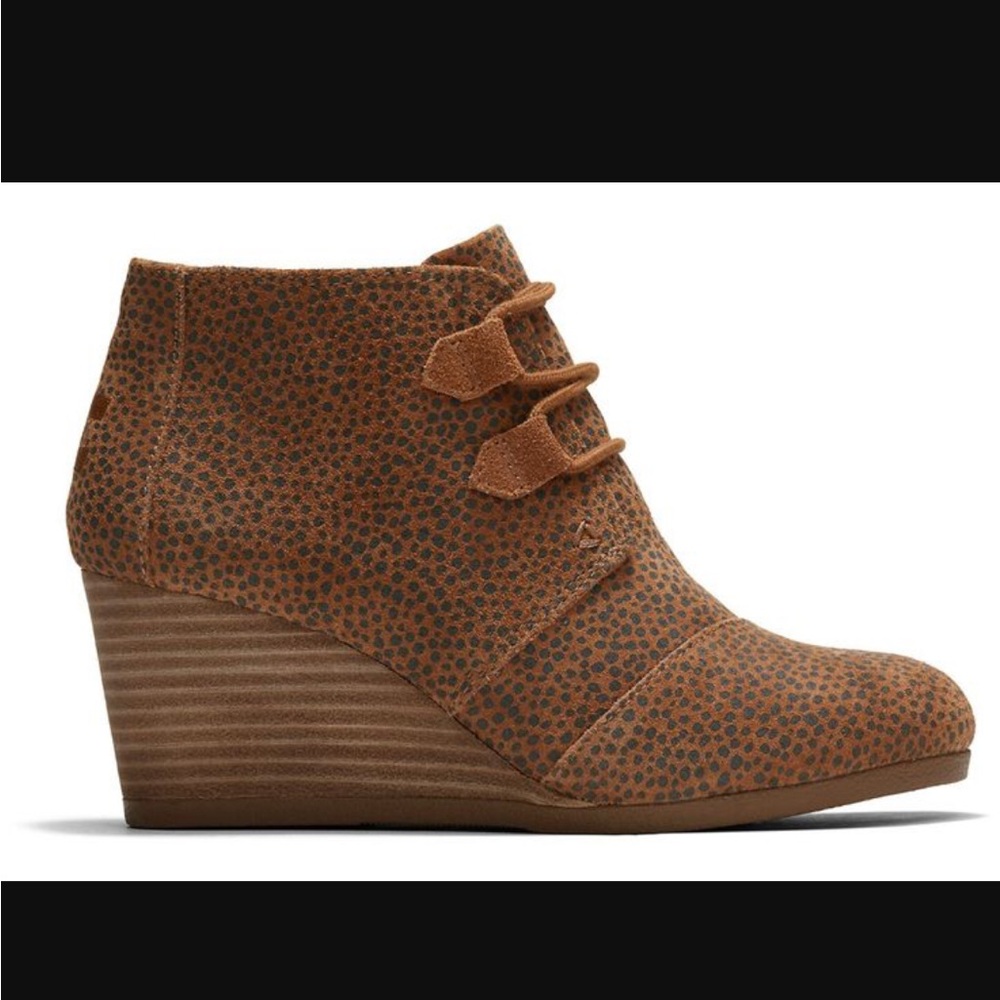 NWT TOMS size 10 wedges